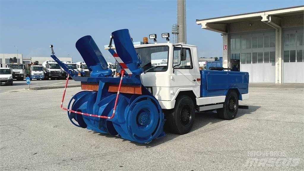  Fresia F60 4X4 Snežne daske i plugovi