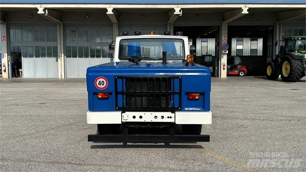  Fresia F60 4X4 Snežne daske i plugovi