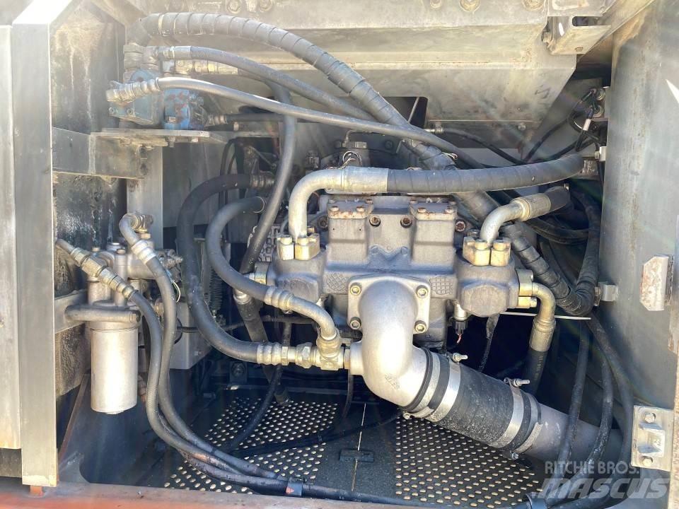 Hitachi EX230LCK Bageri guseničari