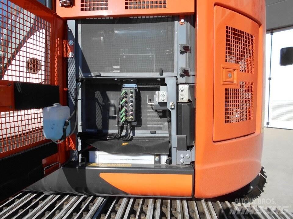 Hitachi ZX225-US6 Bageri guseničari