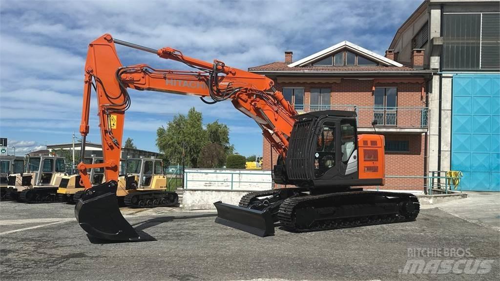 Hitachi ZX225USLC-5B Bageri guseničari