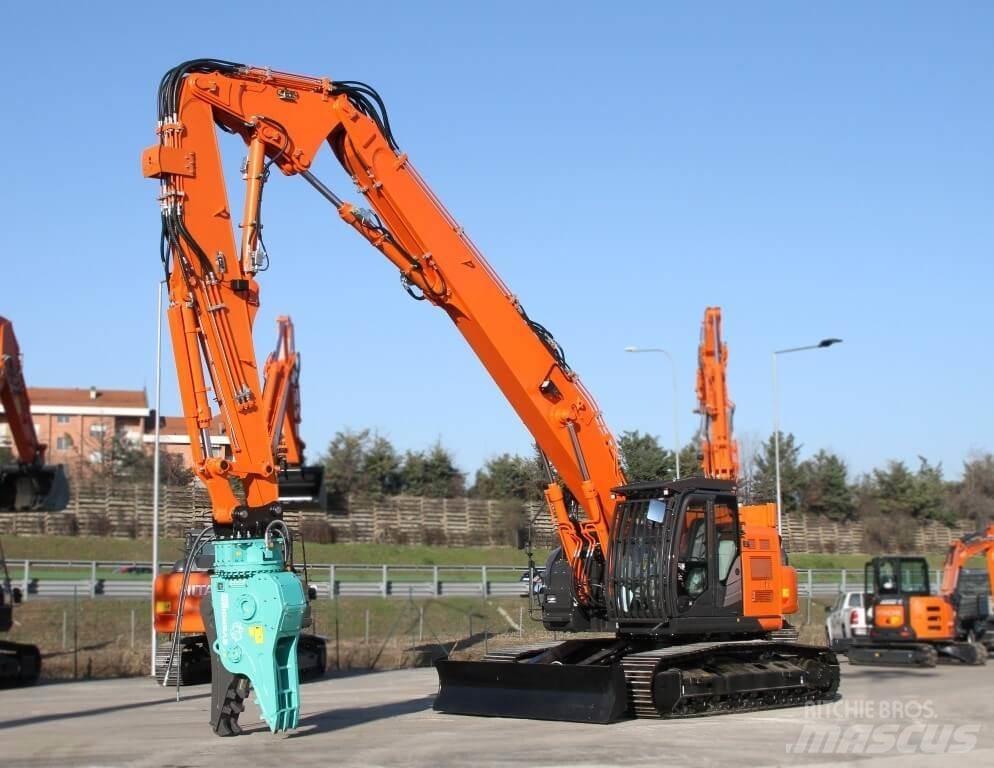 Hitachi ZX225USLC-6 Bageri guseničari