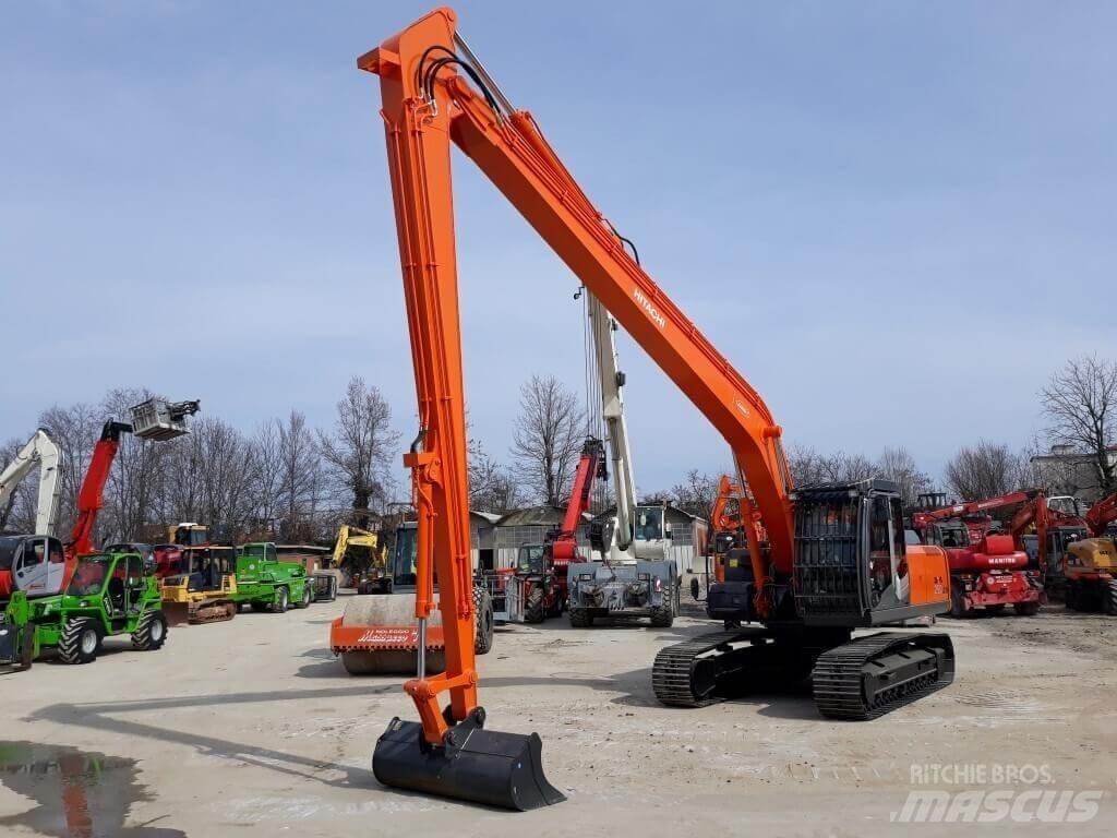 Hitachi ZX250LCN -3 SLF Bageri guseničari