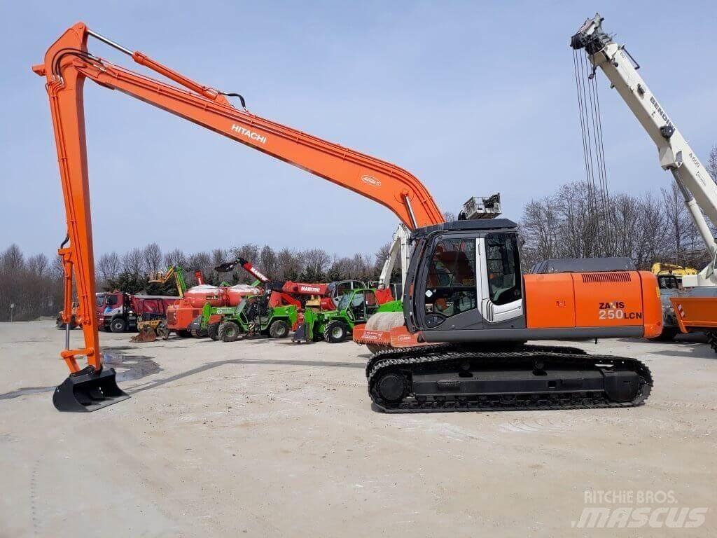 Hitachi ZX250LCN -3 SLF Bageri guseničari