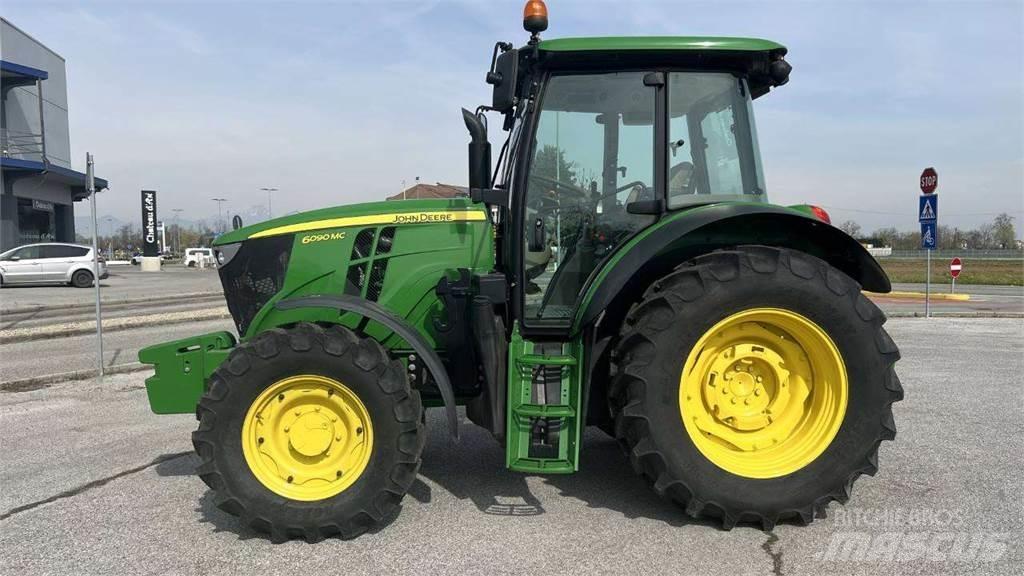 John Deere 6090MC 4X4 Snežne daske i plugovi
