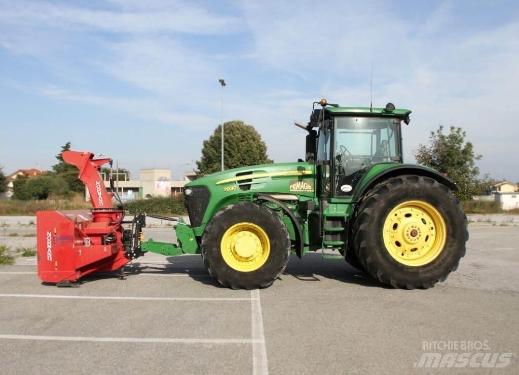 John Deere 7930 4X4 Snežne daske i plugovi