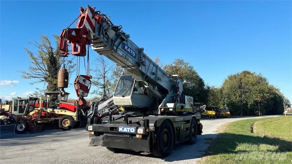 Kato KR 22H-11 4x4 Polovne dizalice za sve terene