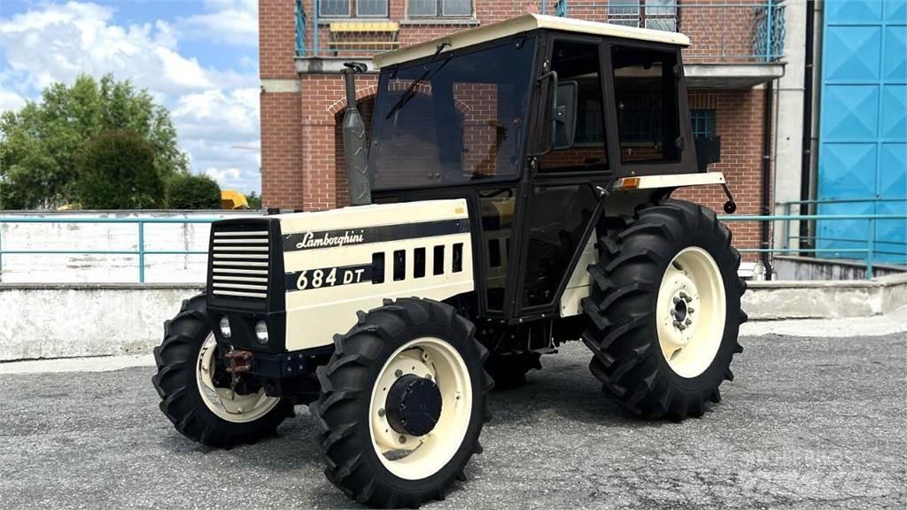 Lamborghini 684 DT Snežne daske i plugovi