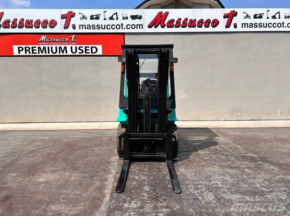 Mitsubishi FD25K Dizelski viljuškari