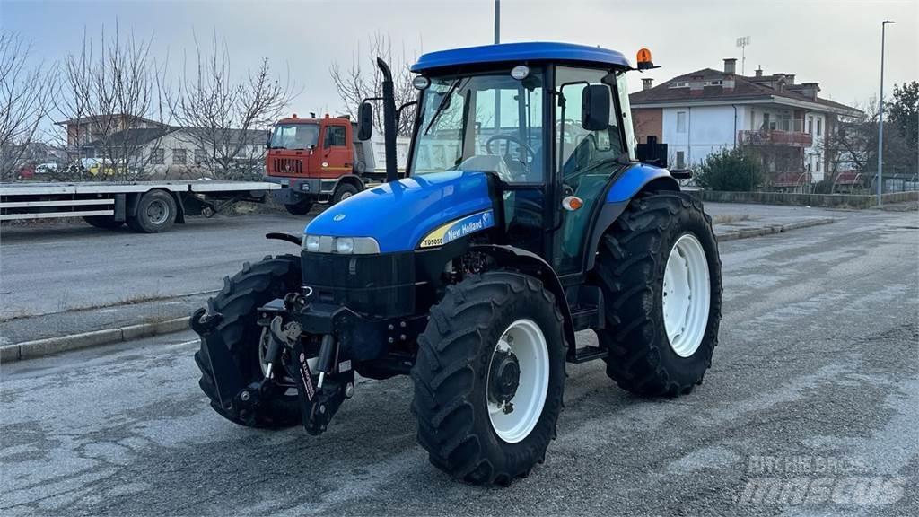 New Holland TD5050 4X4 Snežne daske i plugovi