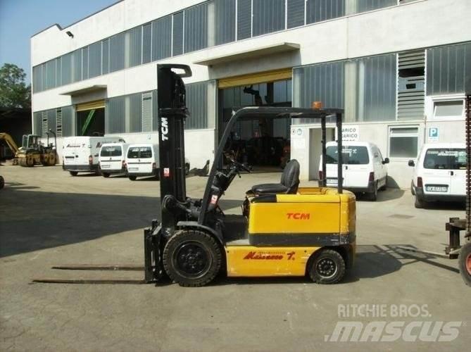 TCM VM400 FB30 Električni viljuškari
