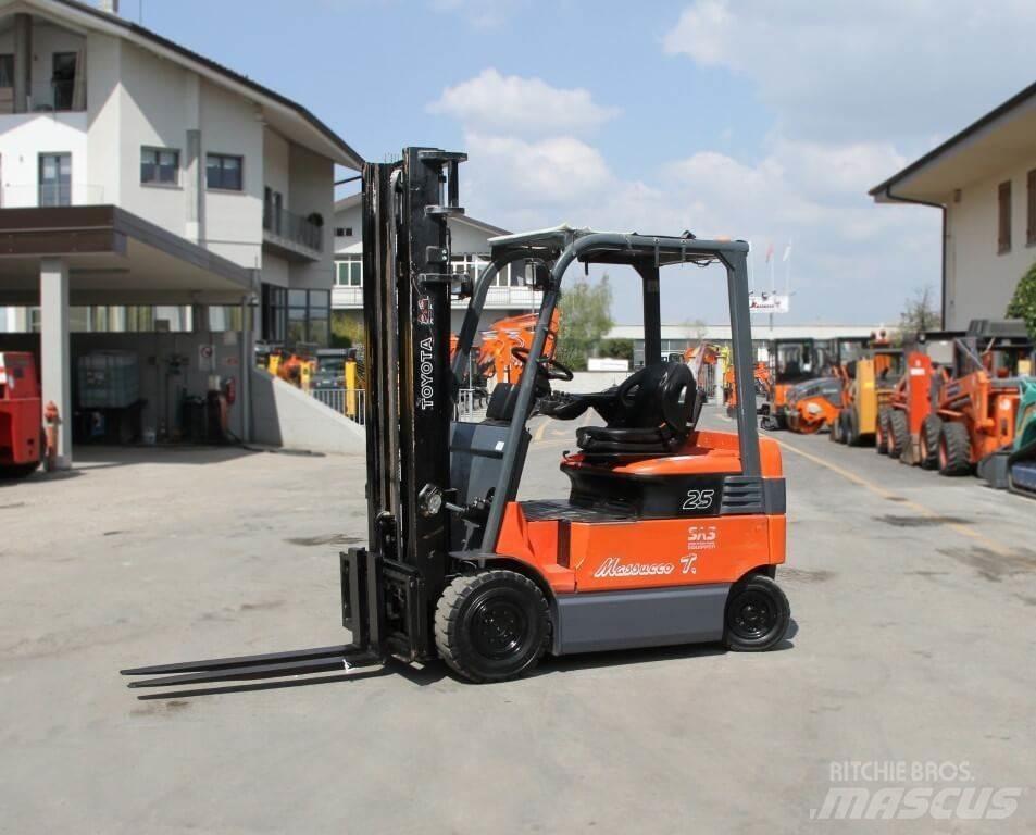 Toyota 7FBMF25 Električni viljuškari