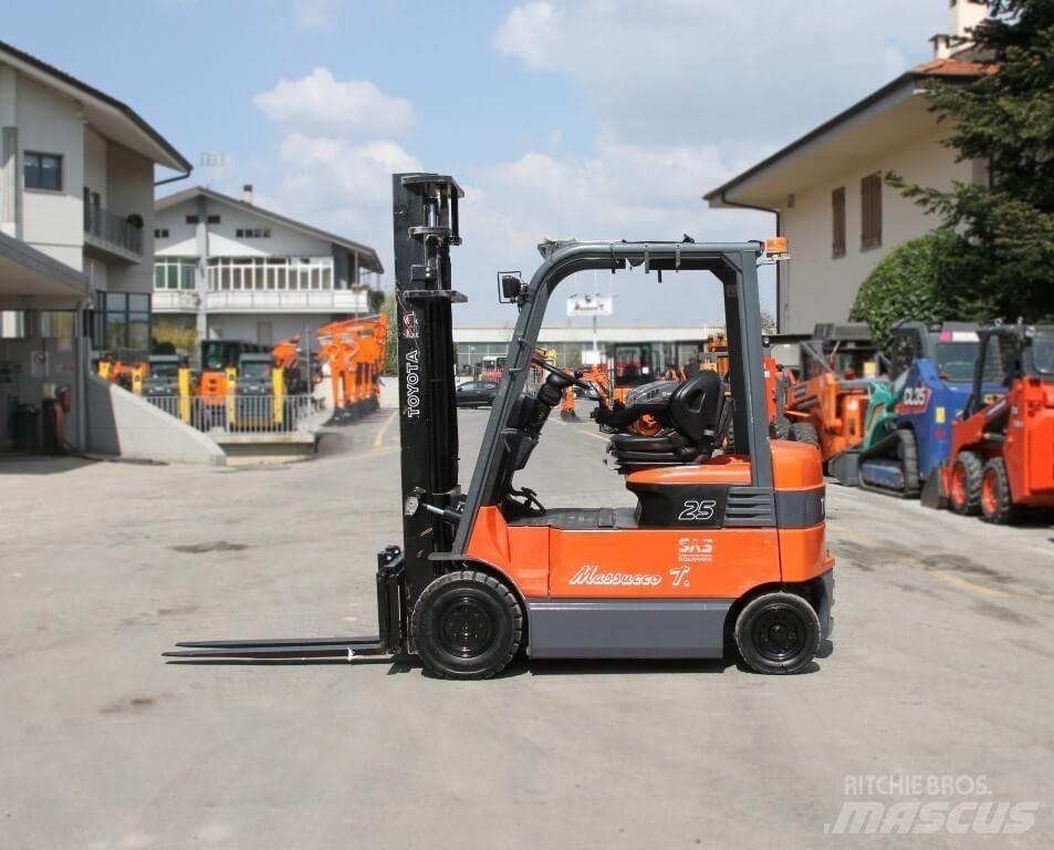 Toyota 7FBMF25 Električni viljuškari