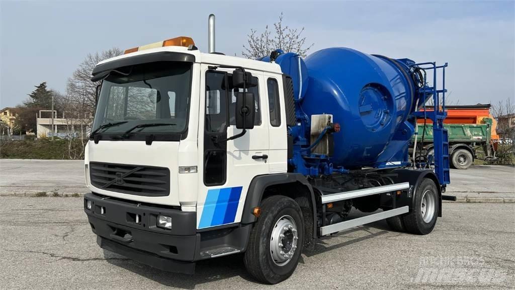 Volvo FL6 4X2 Kamioni mešalice za beton
