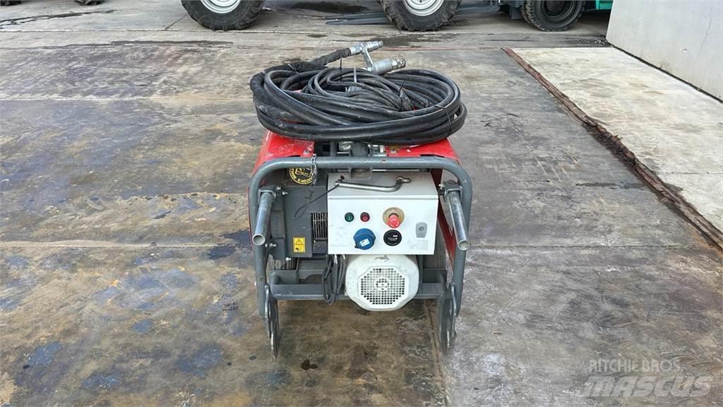 Wacker Neuson HPU8 Rasvetni stubovi