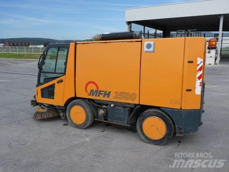 Aebi MFH 2500 Polovni kamioni za čišćenje