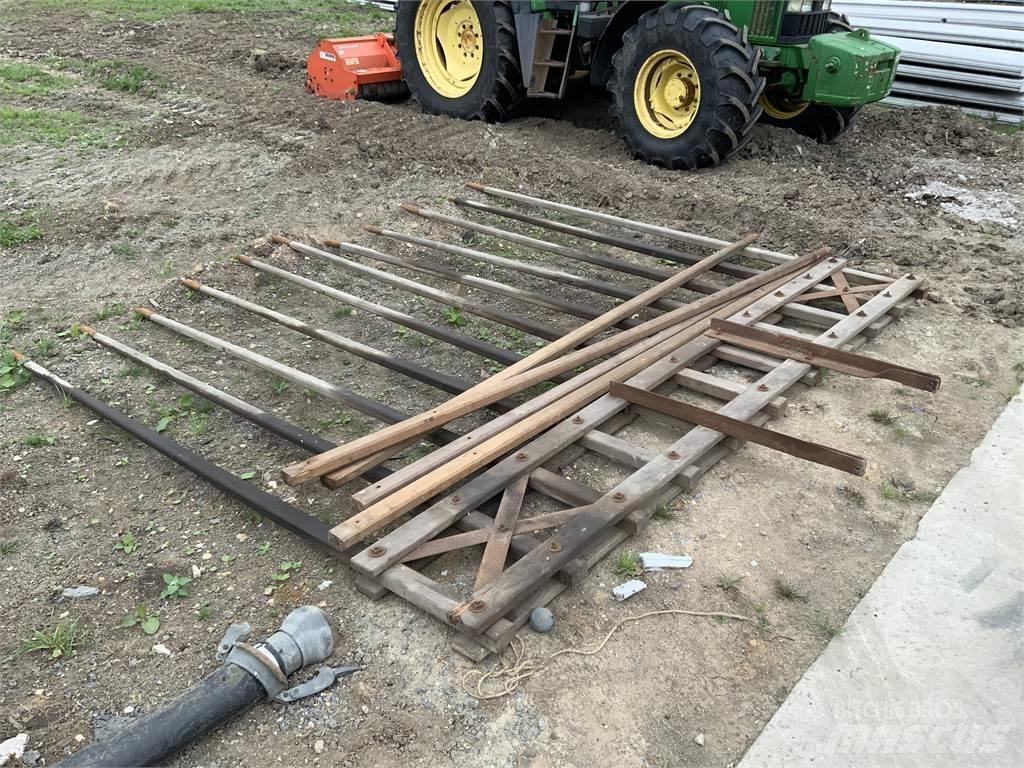  Old School Hay Rake Ostale poljoprivredne mašine