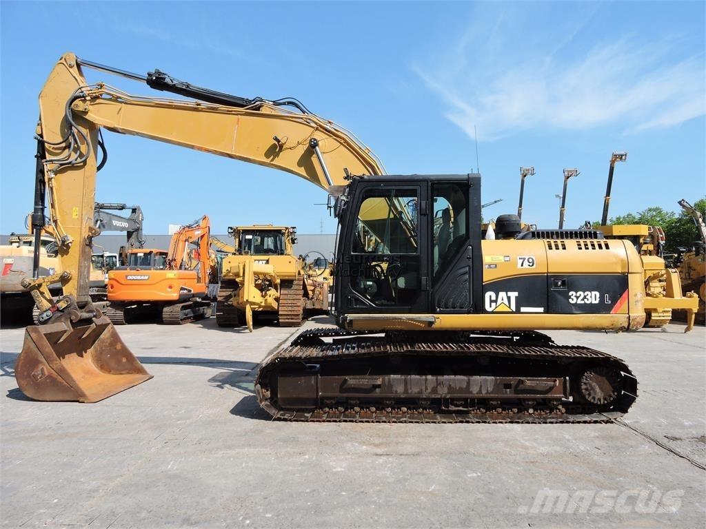 CAT 323D Bageri guseničari