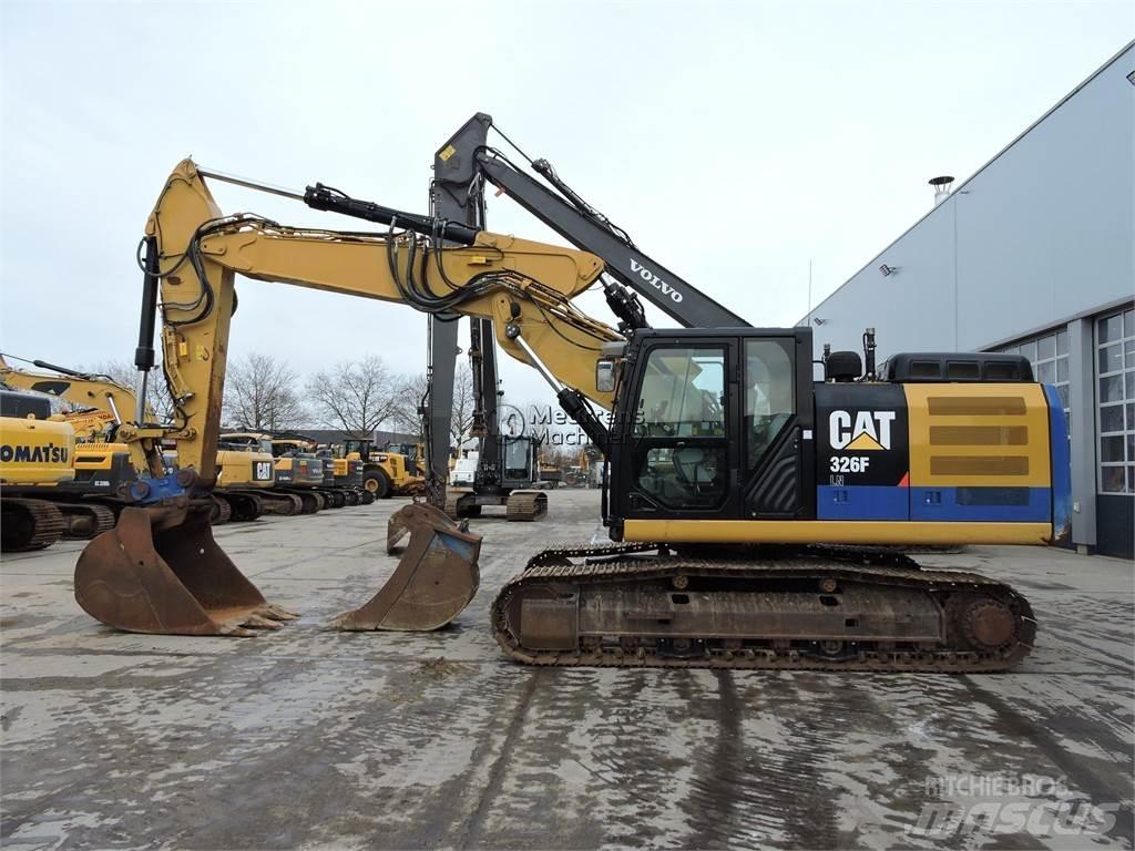 CAT 326F Bageri guseničari