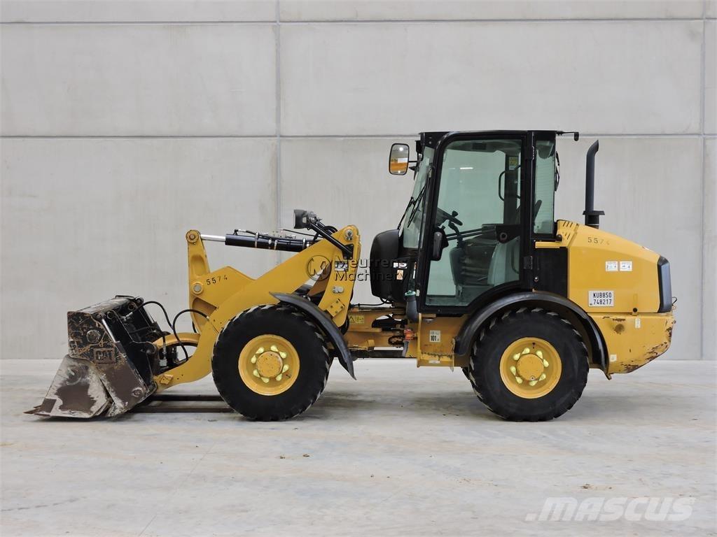 CAT 906M + FORK Utovarivači na točkove