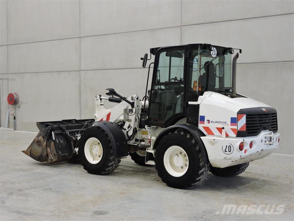 CAT 908M + FORK Utovarivači na točkove