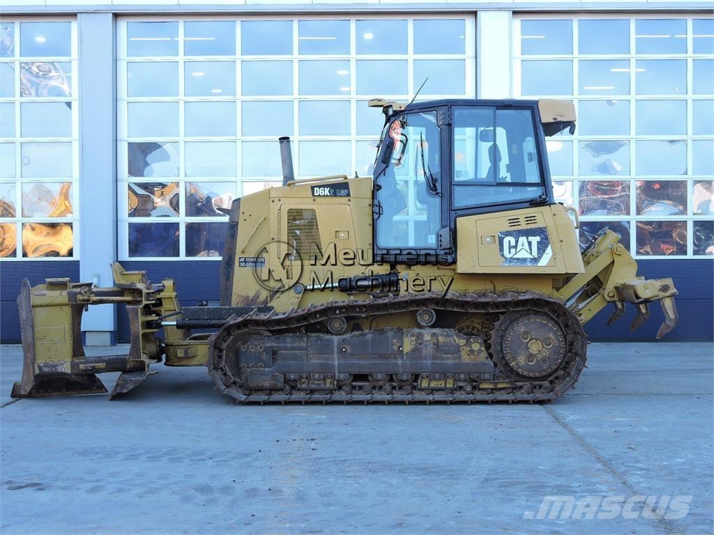 CAT D6K Buldožeri