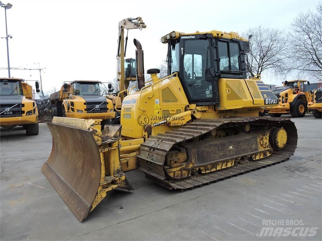 Komatsu D61PXi-23 Buldožeri