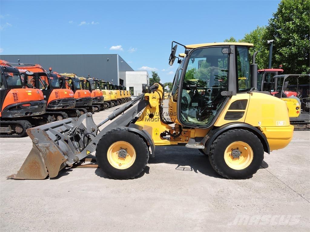 Volvo L25F + FORK Utovarivači na točkove