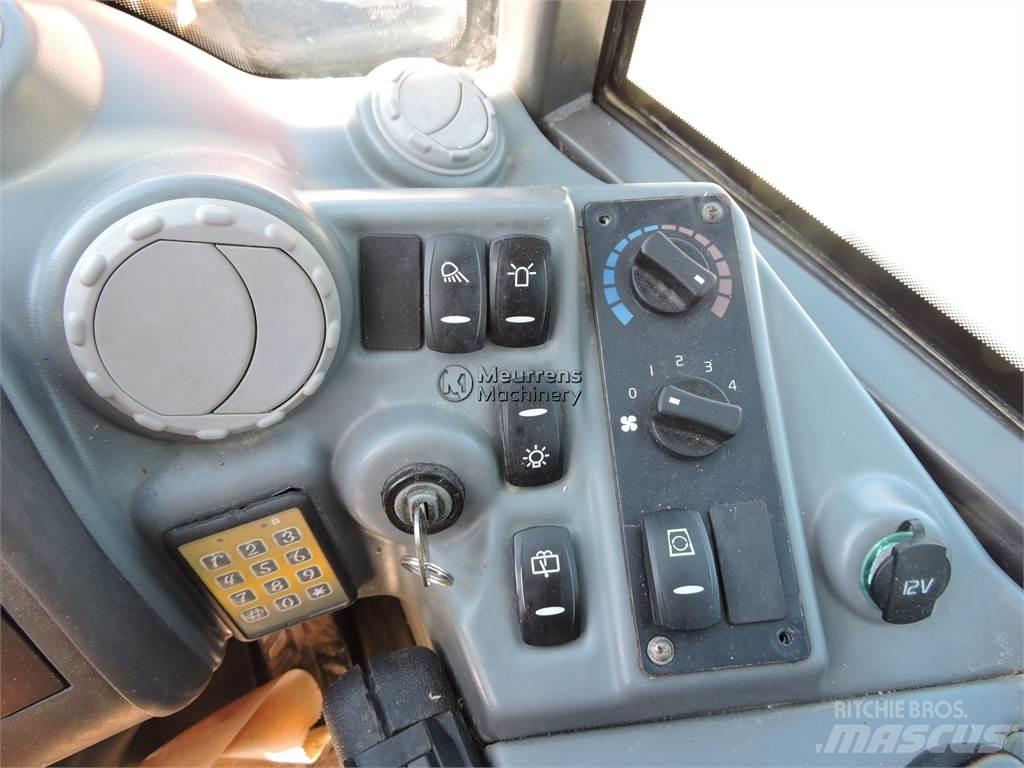 Volvo L25F + FORK Utovarivači na točkove