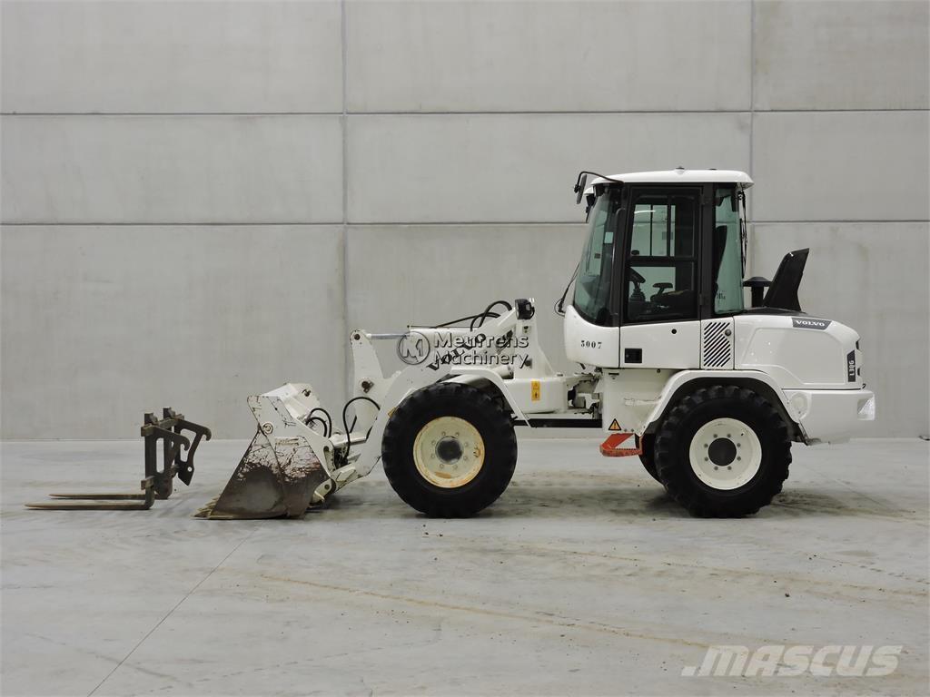 Volvo L30G + FORK Wheel loaders