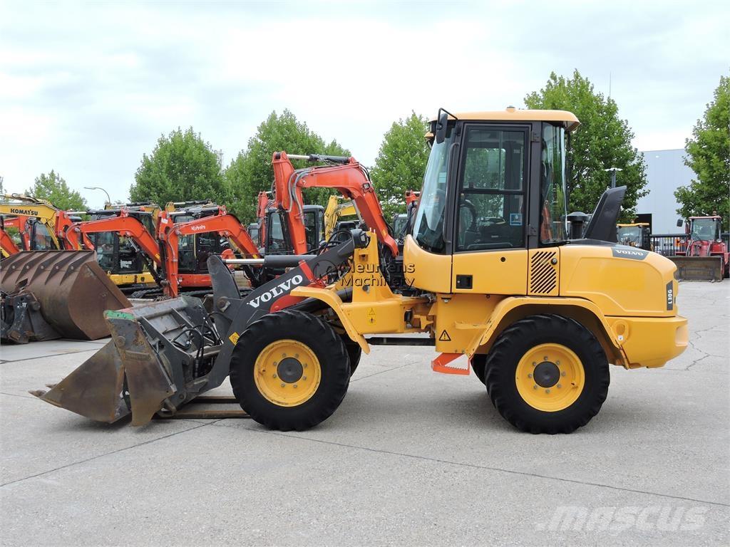 Volvo L30G + FORK Utovarivači na točkove