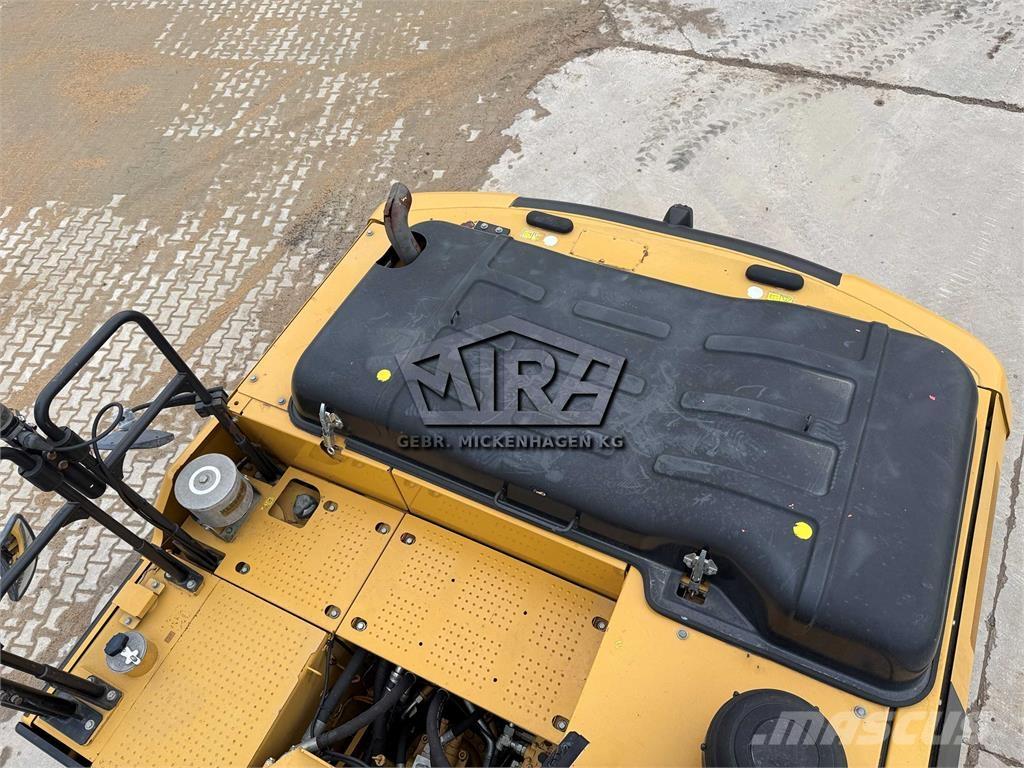 CAT 323 EL Bageri guseničari