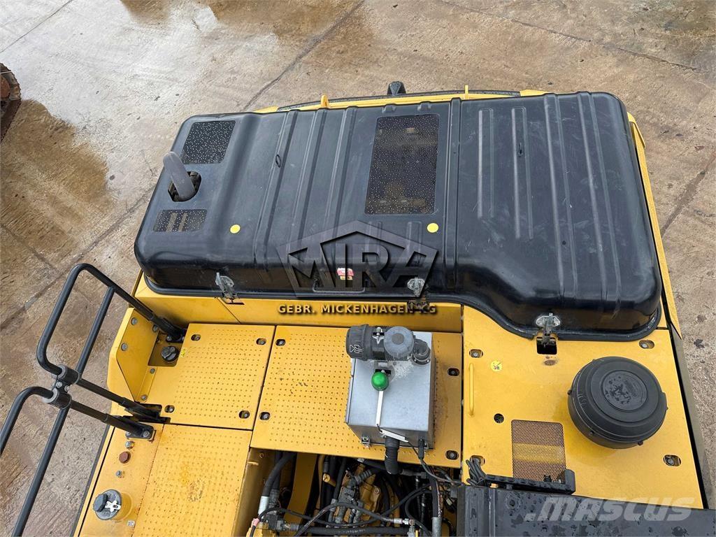 CAT 326 F LN Bageri guseničari