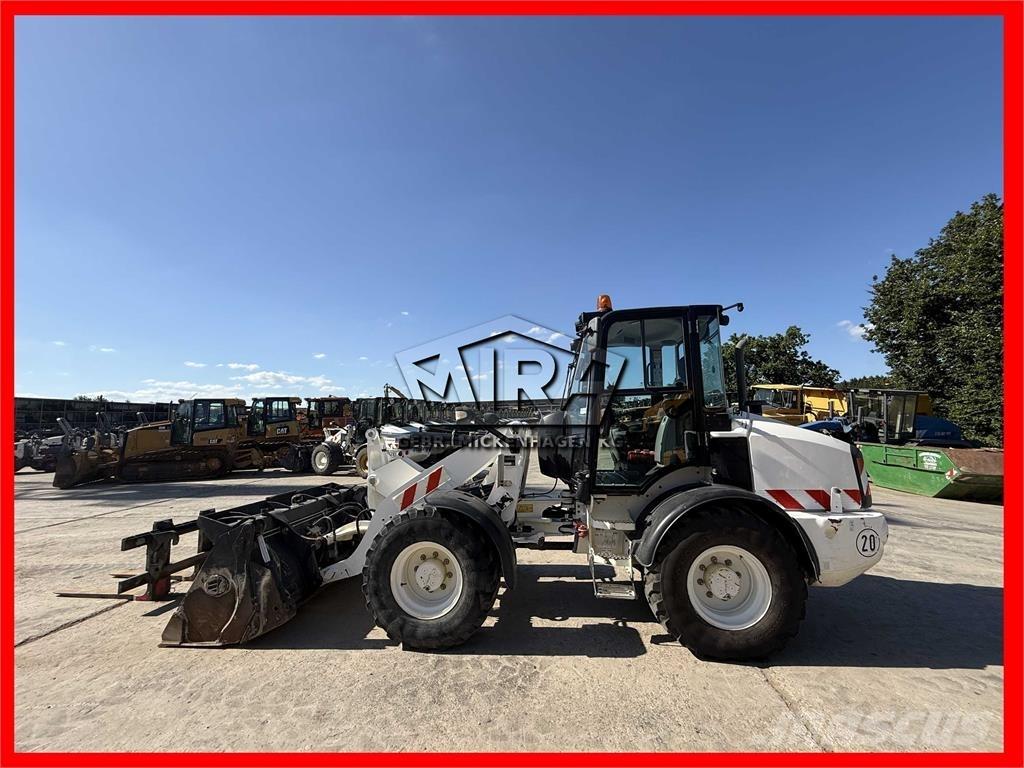 CAT 908 M Utovarivači na točkove