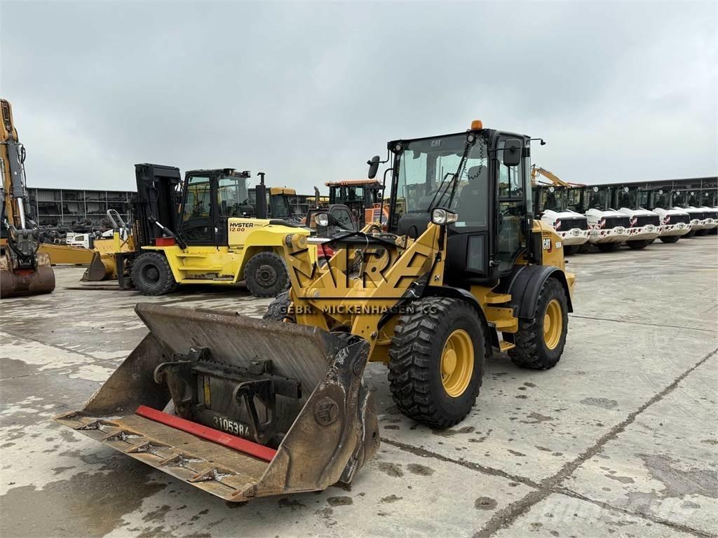 CAT 908 M Utovarivači na točkove