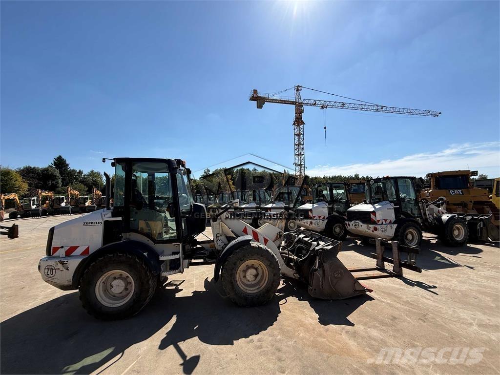 CAT 908 M Utovarivači na točkove