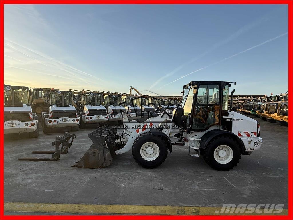 CAT 908M Utovarivači na točkove