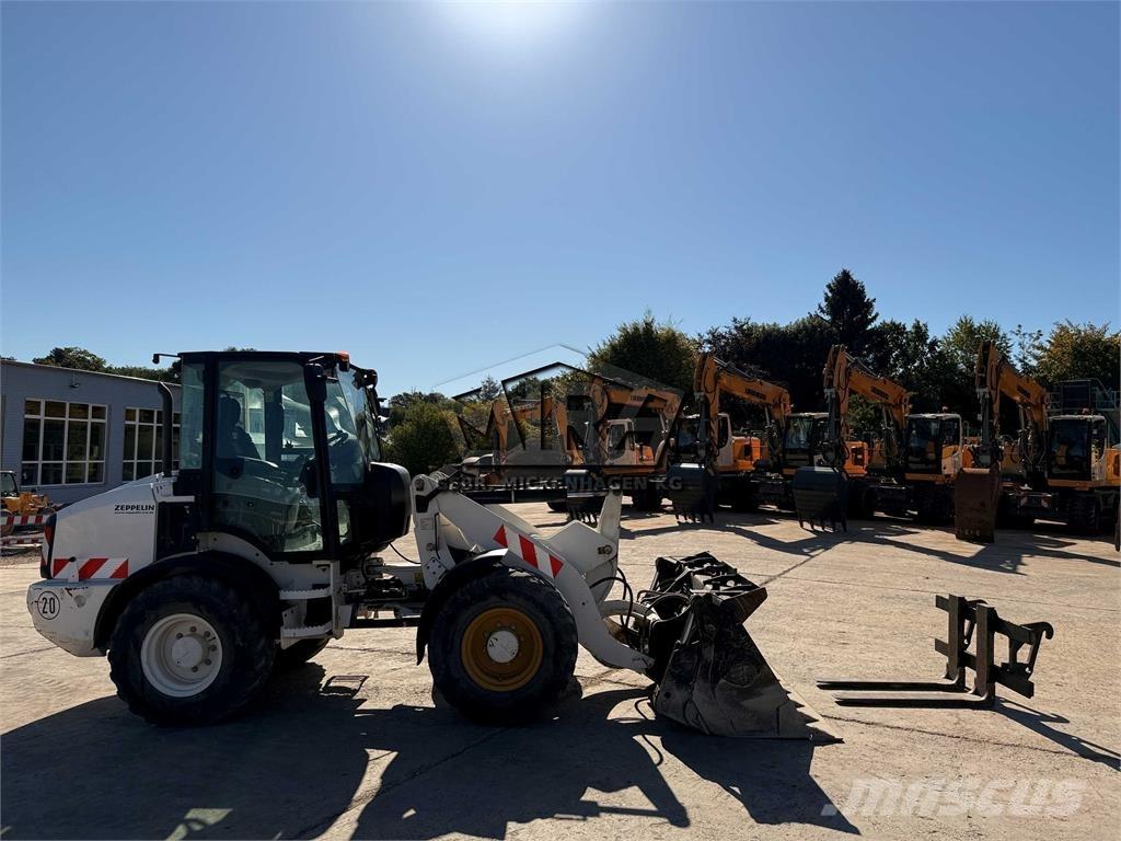 CAT 908M Utovarivači na točkove