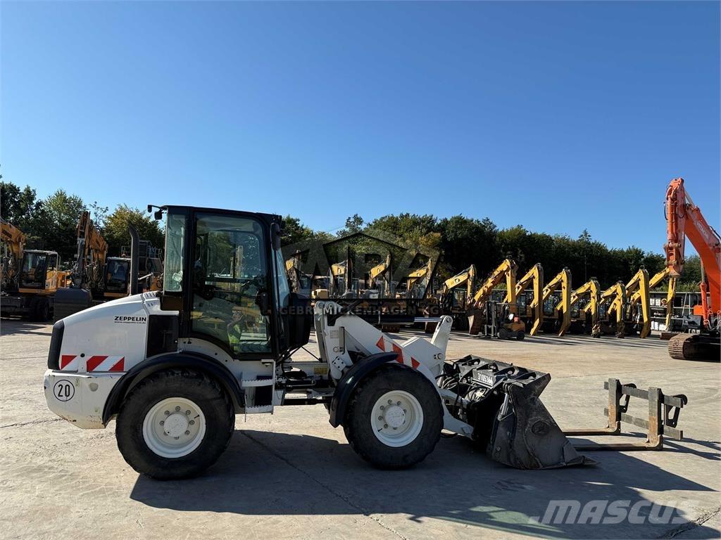 CAT 908M Utovarivači na točkove