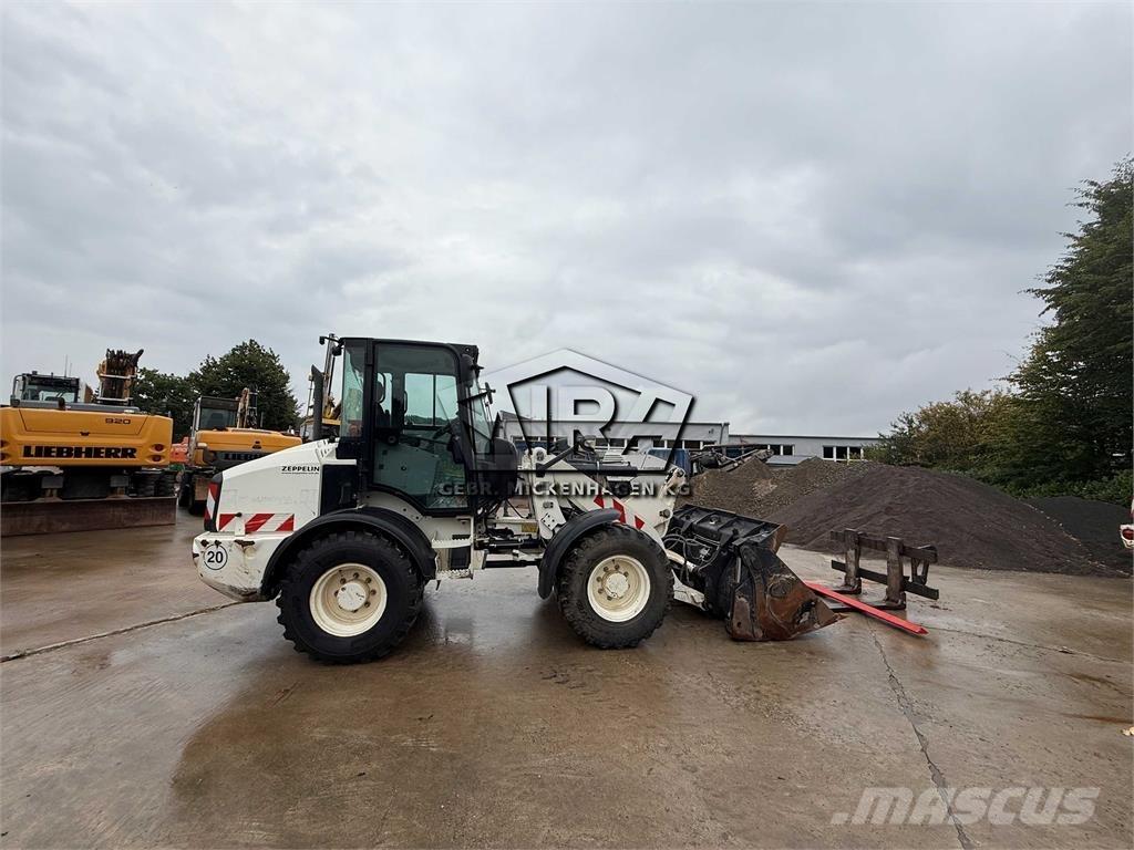 CAT 908M Utovarivači na točkove