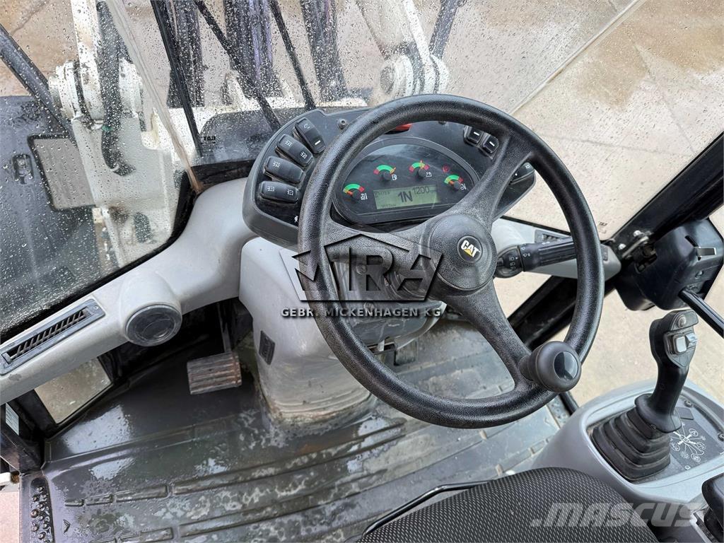CAT 908M Utovarivači na točkove