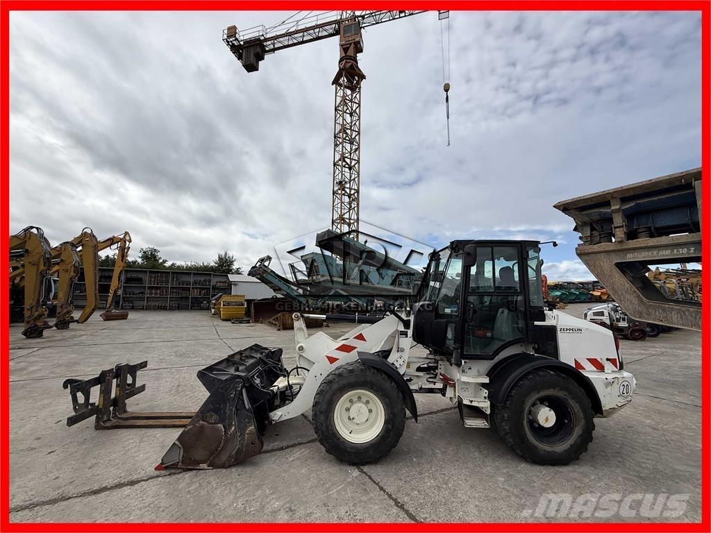 CAT 908M Utovarivači na točkove
