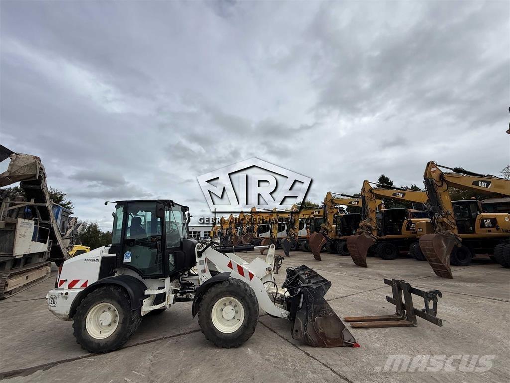 CAT 908M Utovarivači na točkove