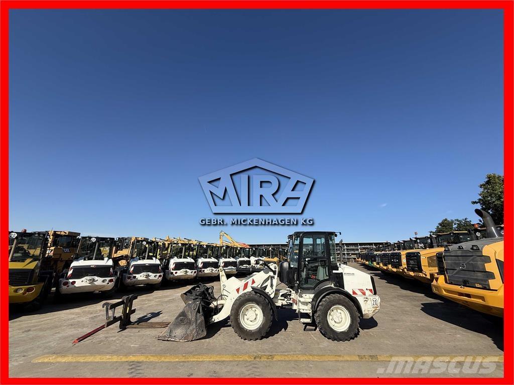 CAT 908M Utovarivači na točkove