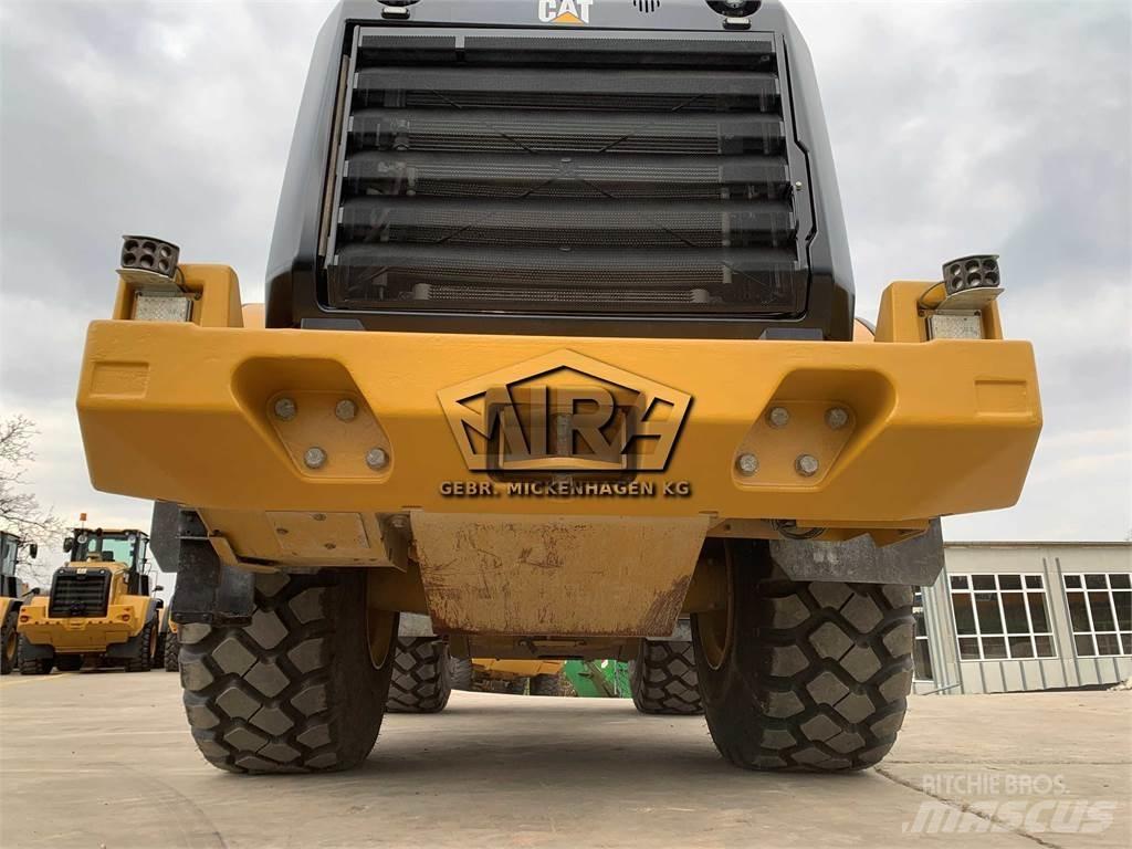 CAT 966M Utovarivači na točkove
