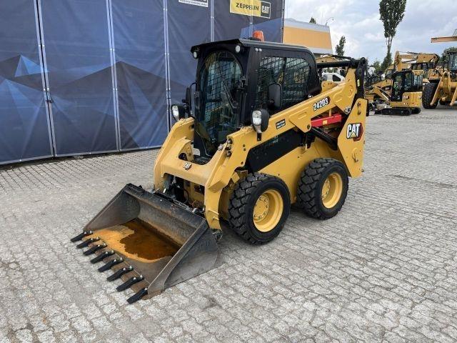 CAT 242D3 Ostalo za građevinarstvo