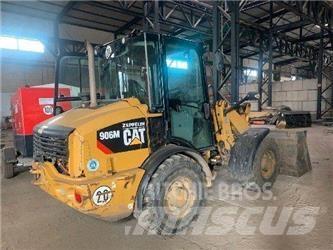 CAT 906M Utovarivači na točkove