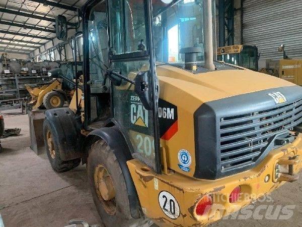 CAT 906M Utovarivači na točkove