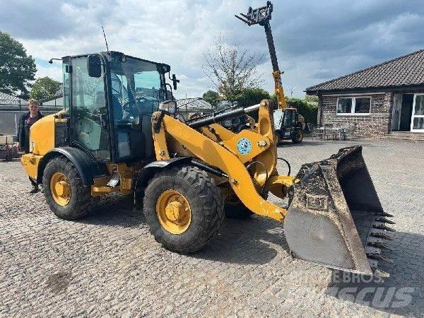 CAT 906M Utovarivači na točkove
