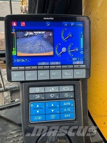 Komatsu PC210LC11 Bageri guseničari